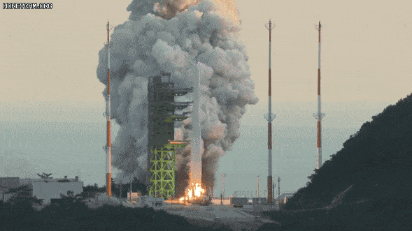 한국형발사체 누리호가 나로우주센터에서 발사되고 있다.[한국항공우주연구원 제공]