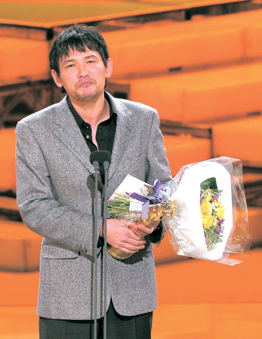 “제 출연료 깎아주세요” 후배들 위해 출연료 자진삭감도 모자라 밥값 1200만원 쓴 배우