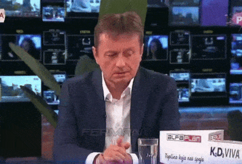 다르코 글리시치 세르비아 공공투자부 장관이 지난 5일 생방송에 출연해 인터뷰하던 중 뇌졸중 증상을 보였다. 사진=핑크TV/엑스 캡처