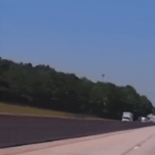 지난 6월 미국 조지아주의 한 가정집으로 운석이 떨어지는 모습. 사진=엑스 캡처