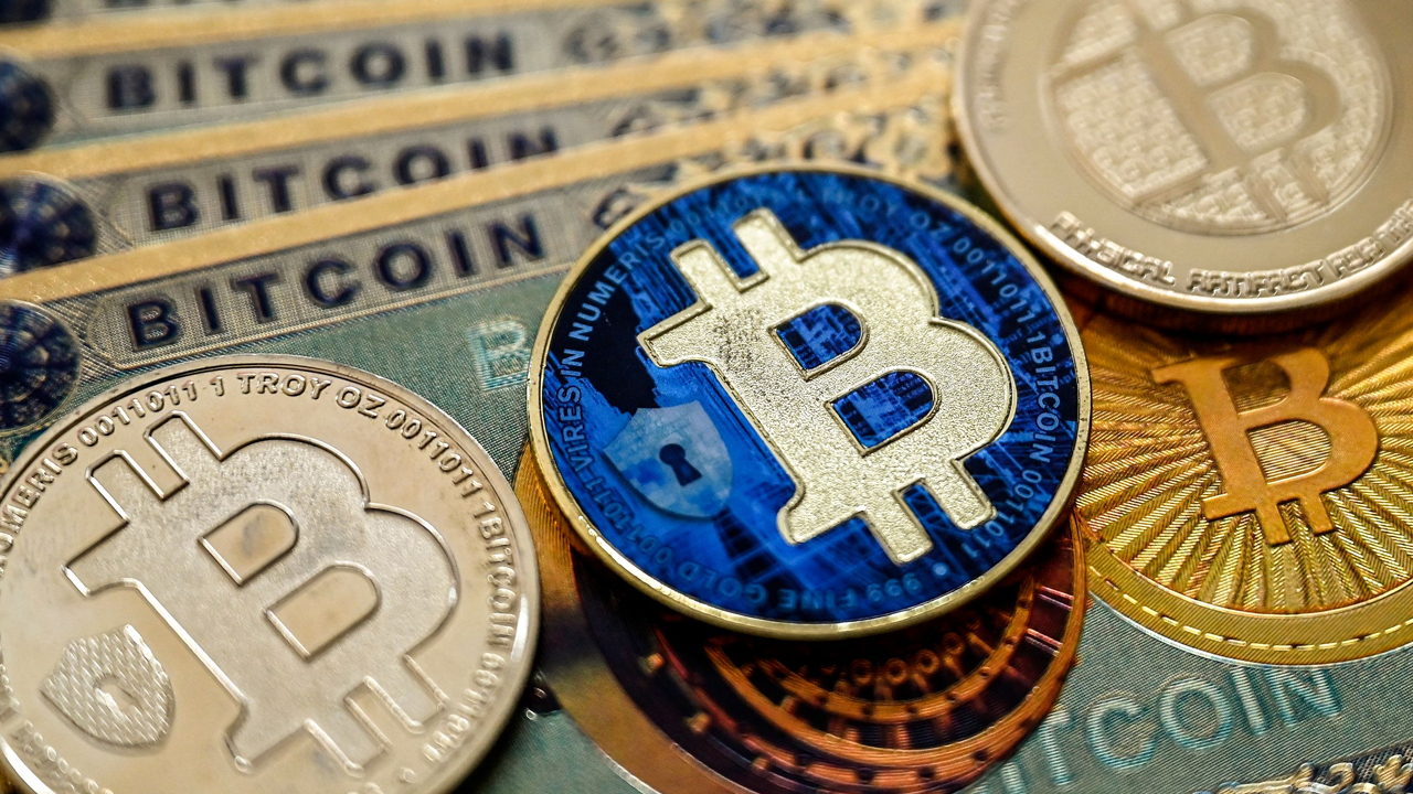 비트코인, 한 달 만에 사상 최고가 경신