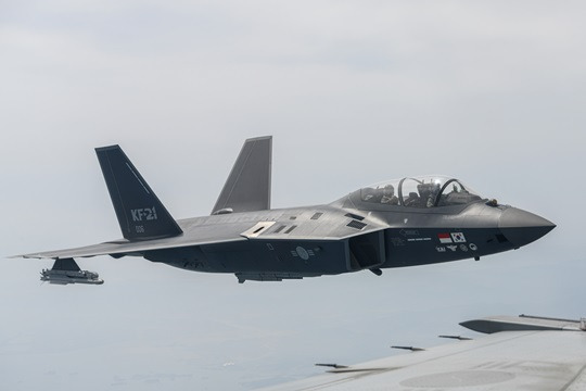 미국 조건 너무 까다로워" UAE, F-35 포기하고 KF-21로 방향 튼 속사정 | 밀리충전
