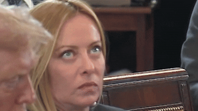 [뉴시스] 눈알을 굴리는 조르자 멜로니 이탈리아 총리의 모습. (영상=엑스) 2025.8.21 *재판매 및 DB 금지 *재판매 및 DB 금지