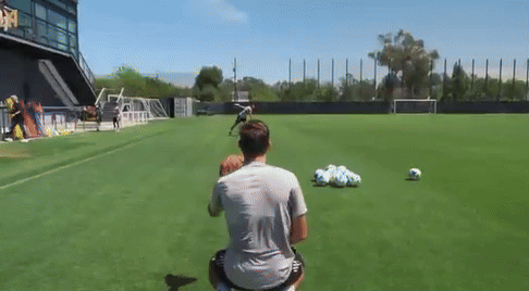 손흥민의 시구 연습 영상./LA FC 캡쳐