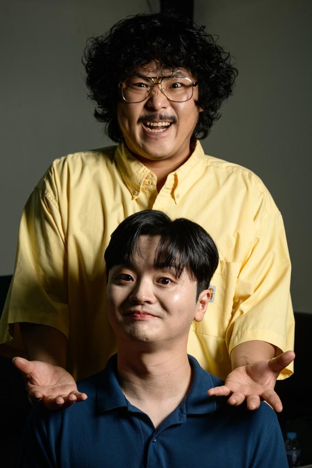 췌장암 말기 동창이 붙잡은 '나는 반딧불'... 두 가수가 만든 기적