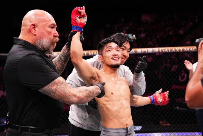  UFC 경기 : 조니 워커 TKO 승리 Motiv 