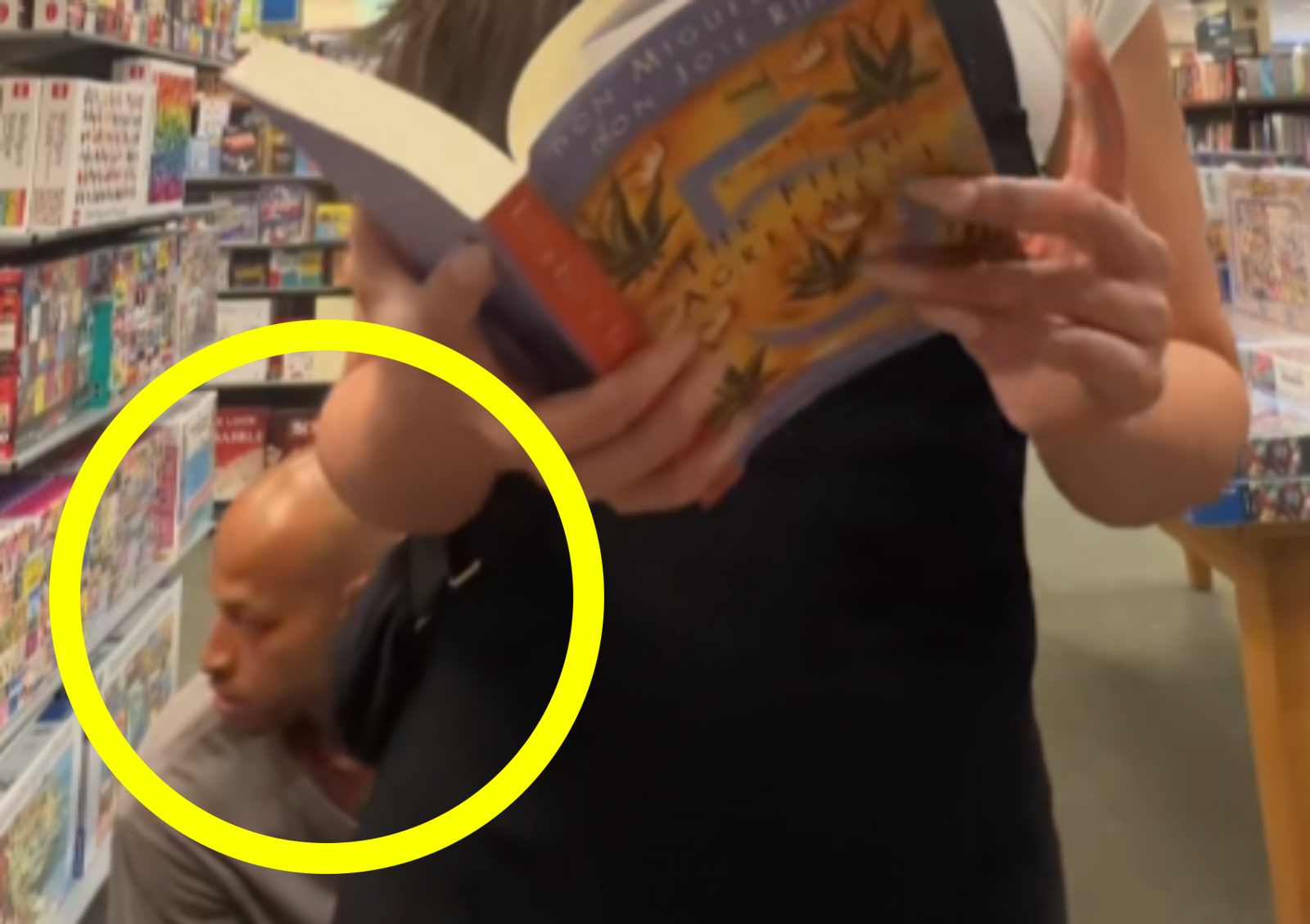 “마트서 엉덩이 냄새 맡았다” 전과 다수 美 남성 또 재판대 (영상)