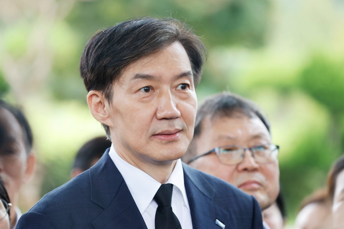 '조국 사면이 광주정신' 현수막 자랑한 조국의 속내 [정치 인사이드]