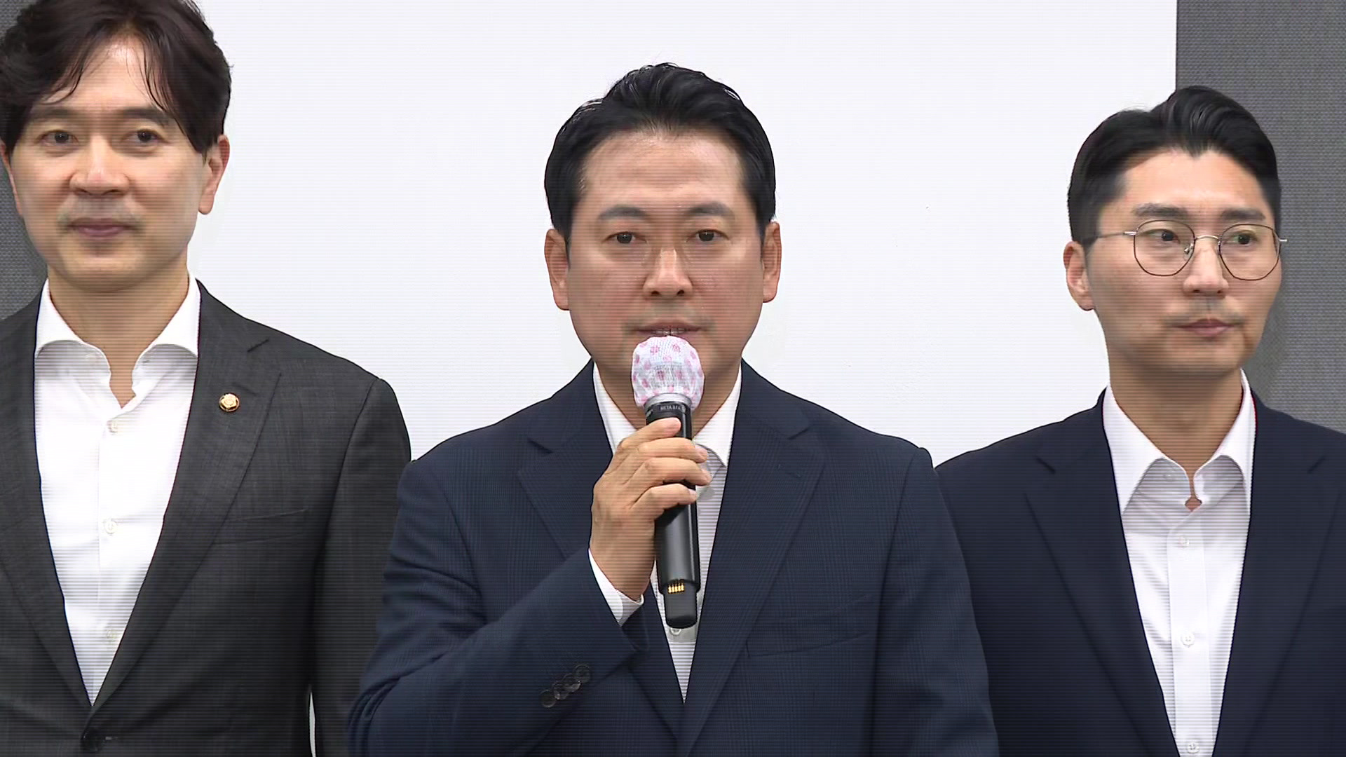 [현장연결] 국힘 장동혁, 이 대통령 제안 회동 관련 "보고받은 바 없어" - kakaoTV [현장연결] 국힘 장동혁, 이 대통령 제안 회동 관련 "보고받은... 