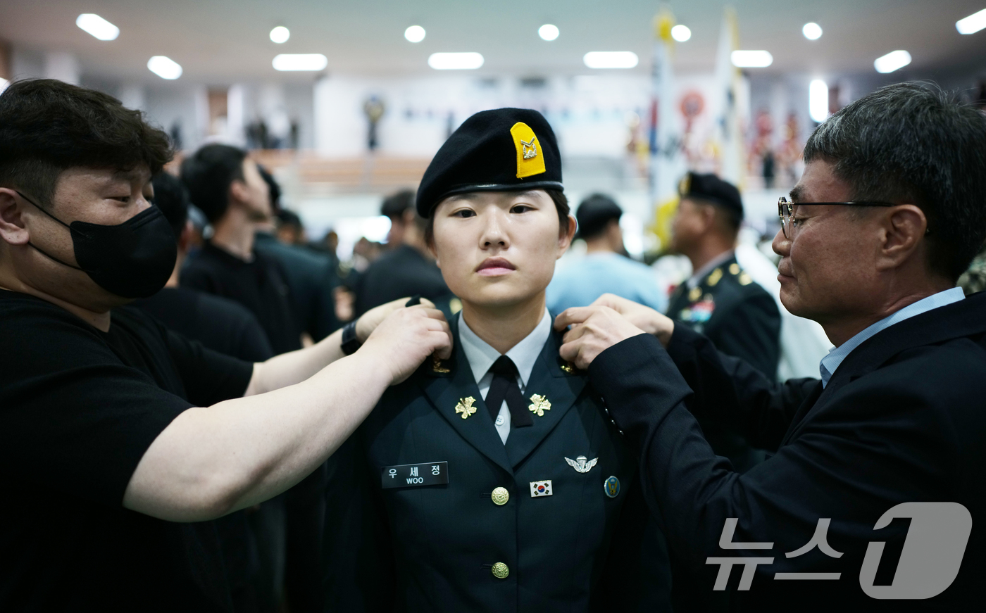 [뉴스1 PICK] 대한민국을 지키는 강한 힘…141명의 특전사 검은베레 탄생