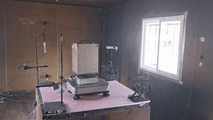 [청양=뉴시스] 1일 진행된 전기오토바이 배터리 화재 첫번째 실험.  (자료=국립소방연구원). *재판매 및 DB 금지