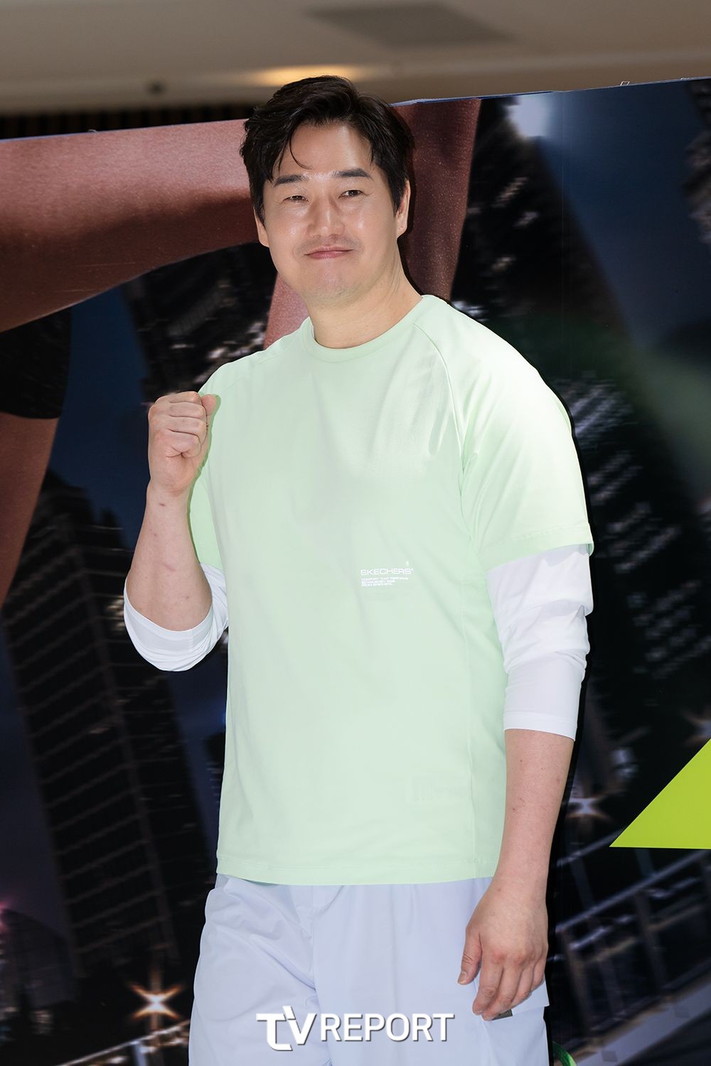 [T포토] 유지태 ‘파이팅 넘치는 포즈’