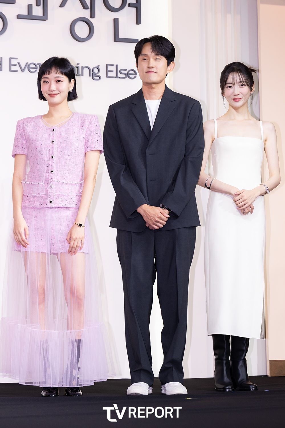 [T포토] 은중과 상연 ‘수줍은 세 명’