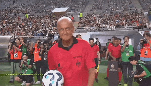 - 피에를루이지 콜리나도 놀라게 만든 아이콘매치 라인업