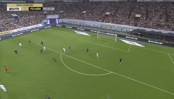 - 리세의 센스 플레이와 박주호, 캐릭의 호흡이 멋진 골을 만들어냈다