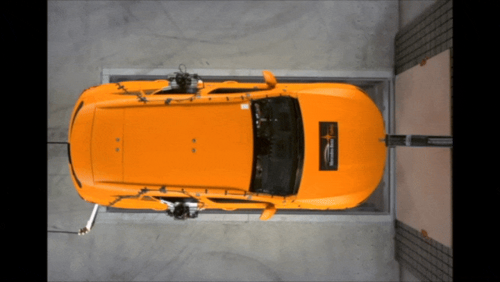 메르세데스-벤츠 GLC 충돌테스트 장면