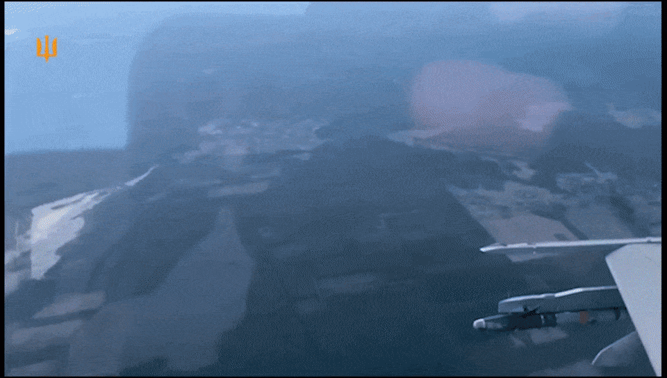 우크라이나 F-16 전투기가 미사일을 발사하고 레이더 화면에 러시아 표적 요격 장면이 잡힌 모습. 출처=우크라이나 공군 텔레그램