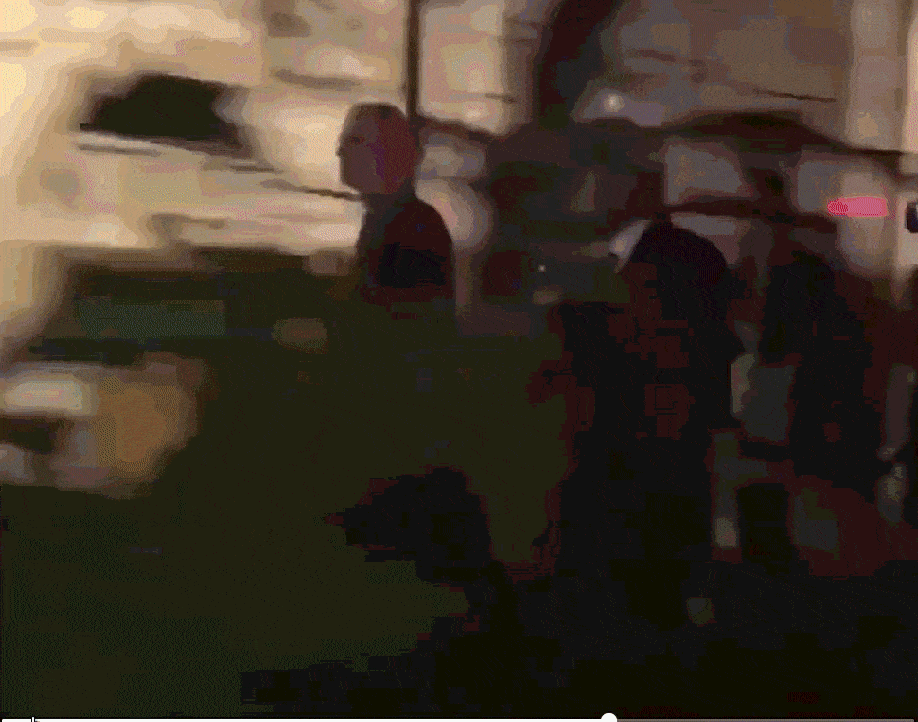 에마뉘엘 마크롱 프랑스 대통령이 22일(현지시간) 미국 뉴욕 길거리에서 걸어가는 모습이 포착됐다. SNS 갈무리