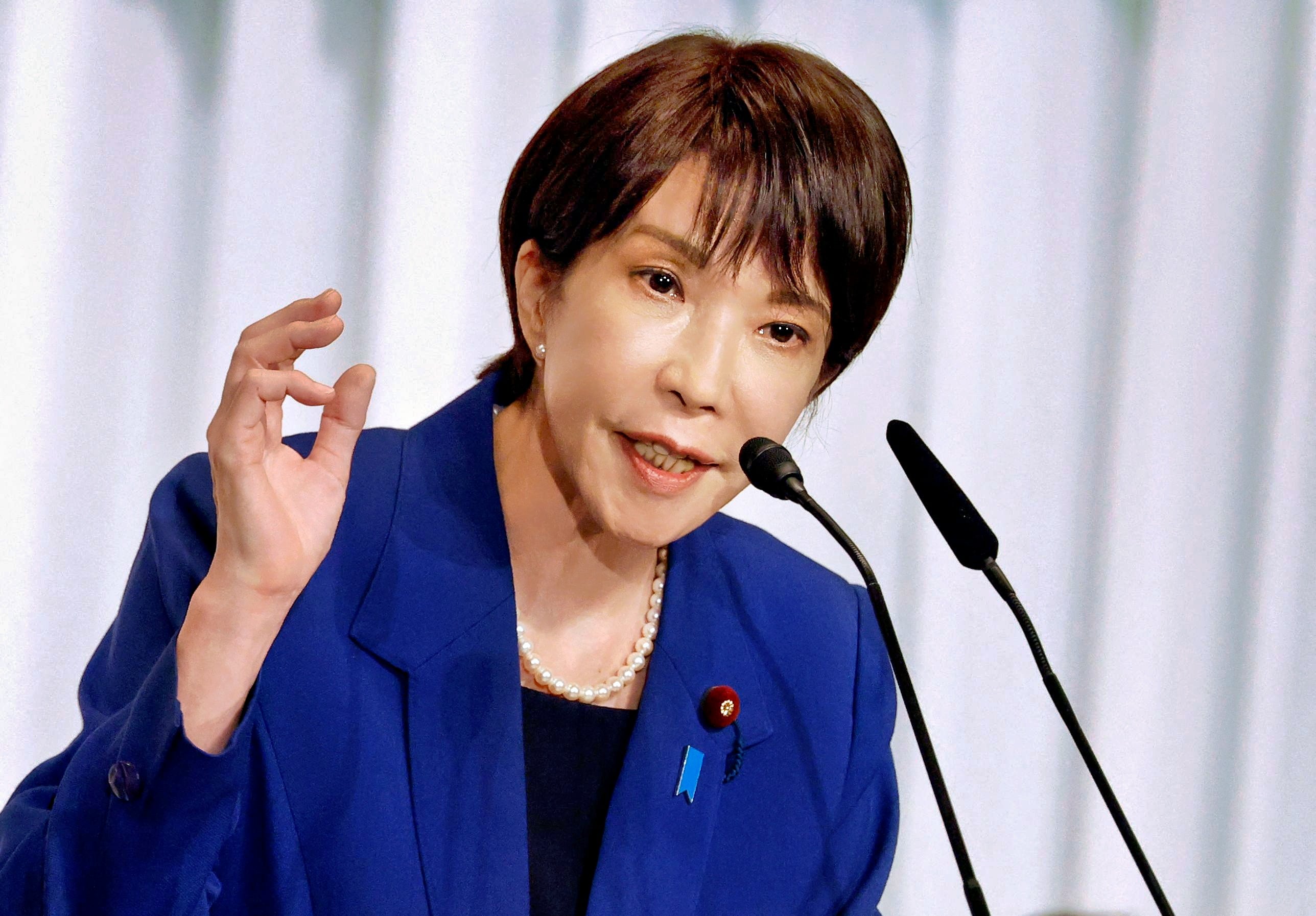 다카이치, 드럼 치고 오토바이 타던 대학생서 日 첫 여성 총리로