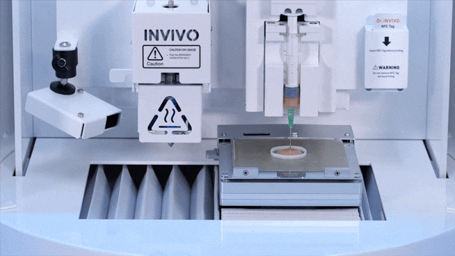 로킷헬스케어의 바이오 3D프린터 닥터인비보. 환자의 자가세포를 활용해 피부조직과 유사한 환부 패치, 장기를 출력할 수 있다. /로킷헬스케어