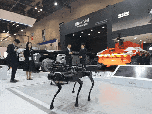현대로템 다족보행 로봇(GIF) [촬영 임성호]