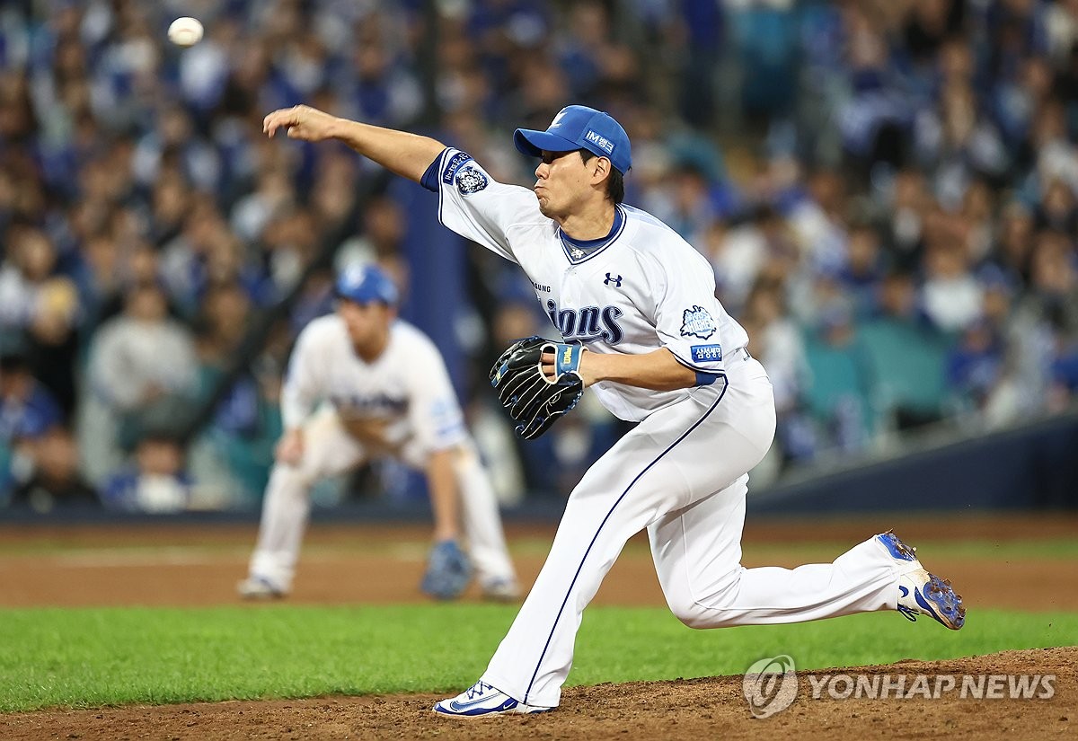 역투하는 김재윤