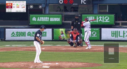 한화 김서현이 26일 서울 잠실야구장에서 열린 2025 KBO 포스트시즌 한국시리즈 1차전 8회말 2사에서 역투하고 있다. /사진=TVING 제공