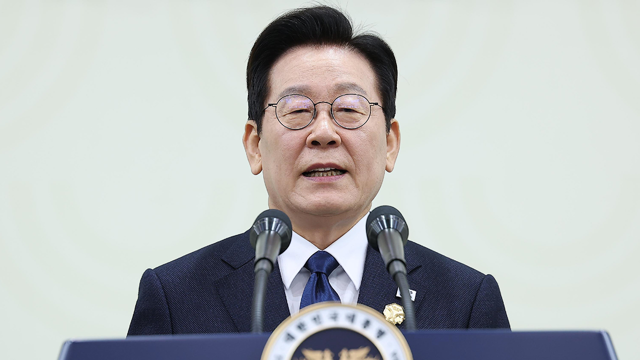 "페이스 메이커 역할 계속" 이 대통령 '한반도 평화' 강조 - kakaoTV "페이스 메이커 역할 계속" 이 대통령 '한반도 평화' 강조