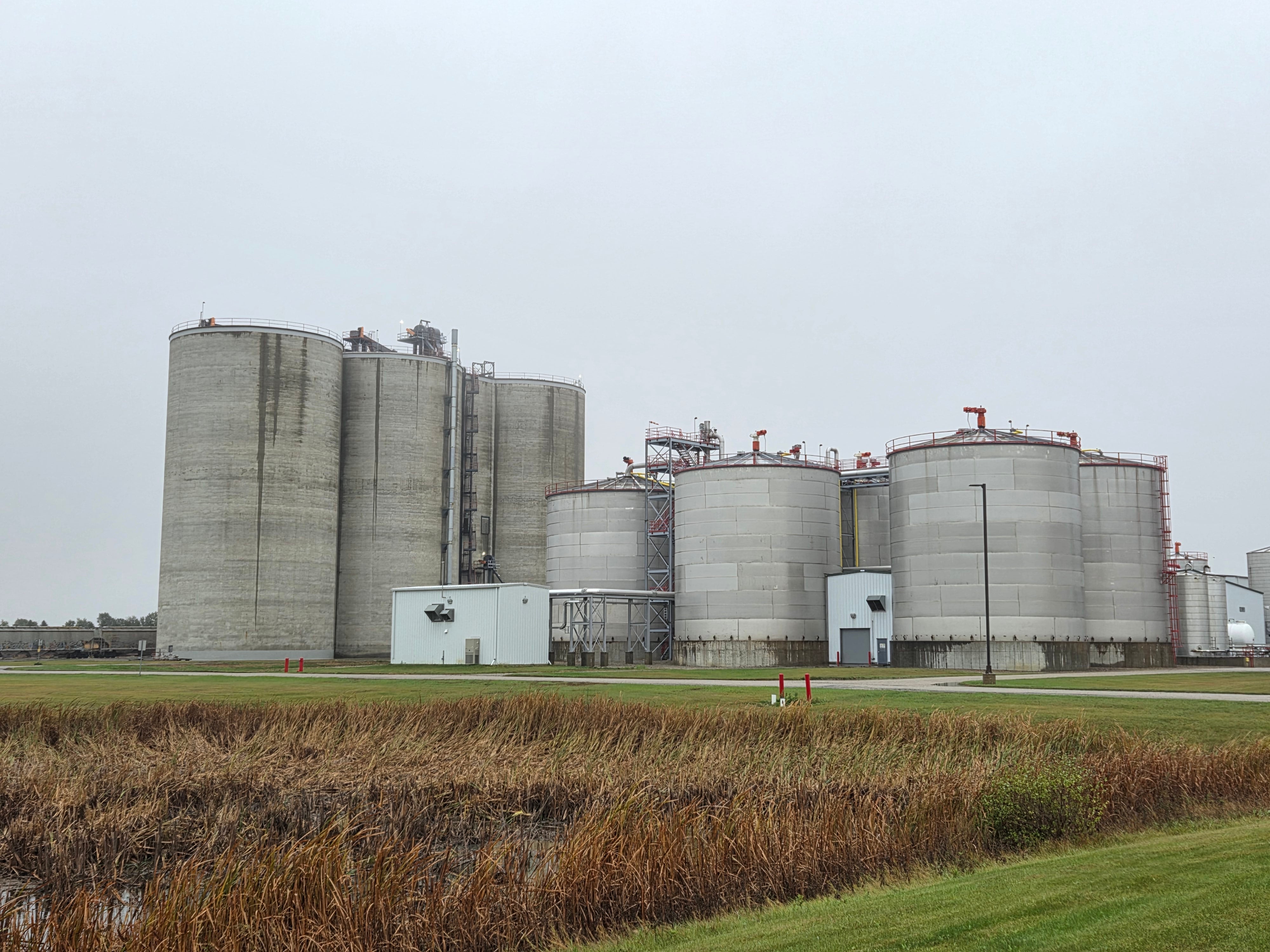 르포] 옥수수로 항공유 만들고 탄소는 땅속에 저장… 美 GEVO 공장 가보니