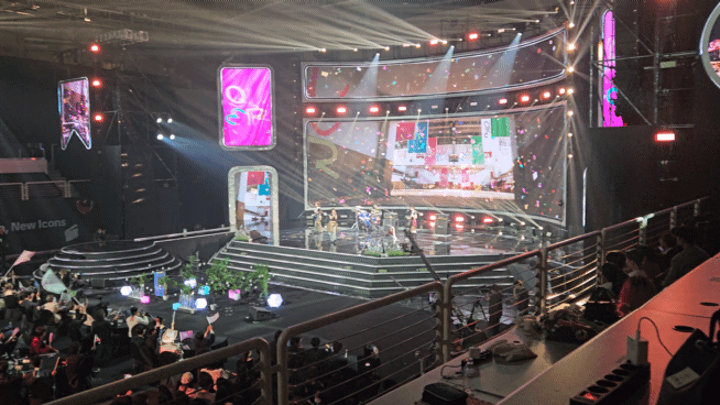 지난 10월 25일 서울 성북구 고려대학교 화정체육관에서 열린 '틱톡 어워즈 2025'에서 500여명의 크리에이터와 2500여명의 팬들이 시상식을 즐기고 있다. 영상=박수빈 기자