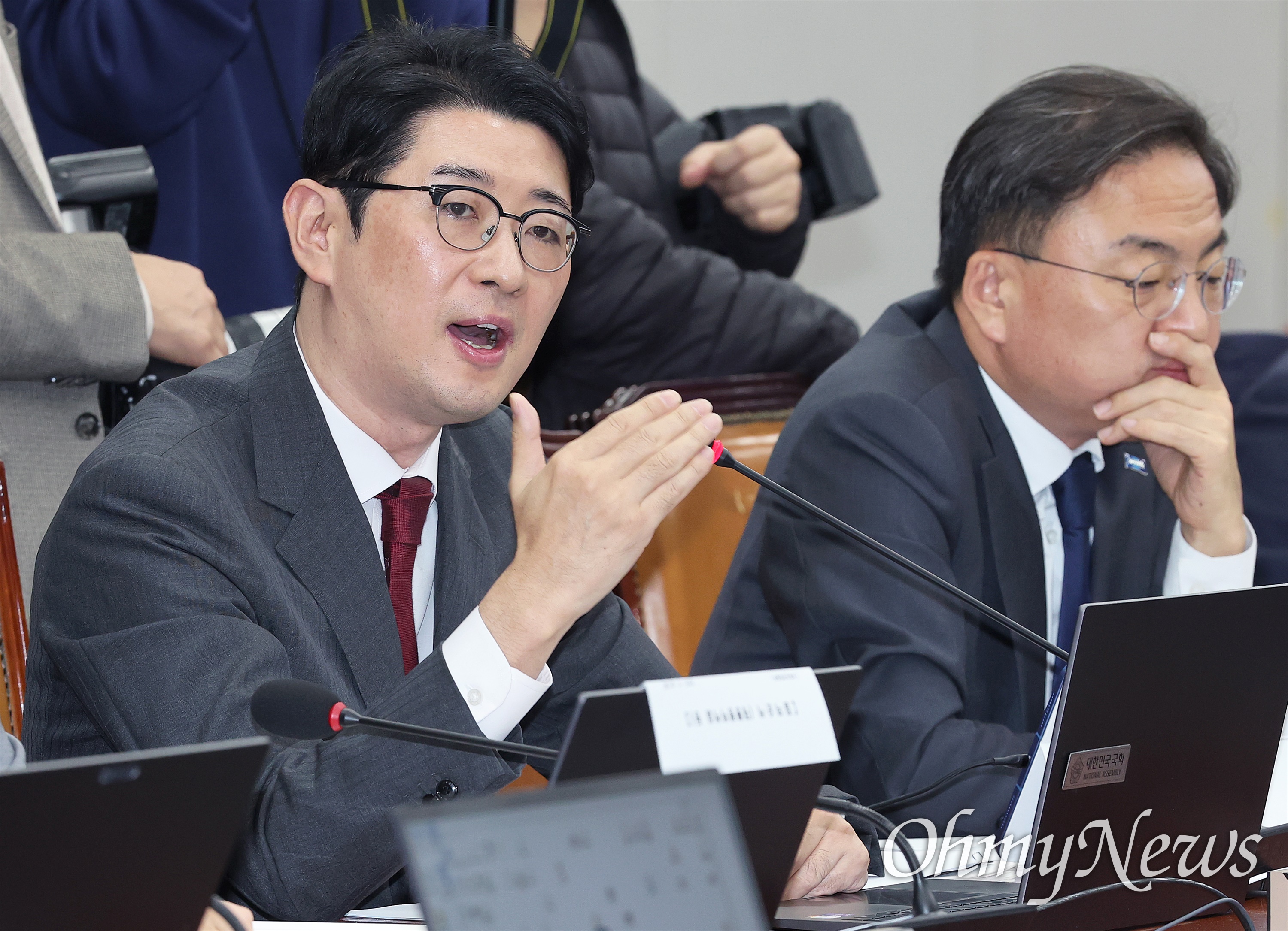 국회 운영위 충돌 관련 보도 이미지