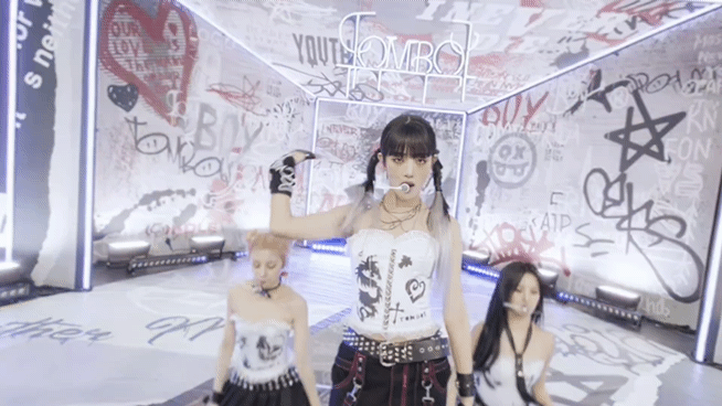 갤럭시 XR로 본 (여자)아이들의 'TOMBOY' 3D 공연./영상=유튜브·강민경 기자