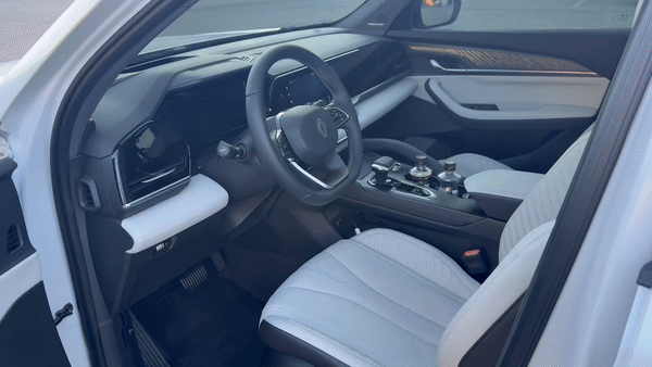 2026년형 그랑 콜레오스 내부./영상=백유진 기자 byj@