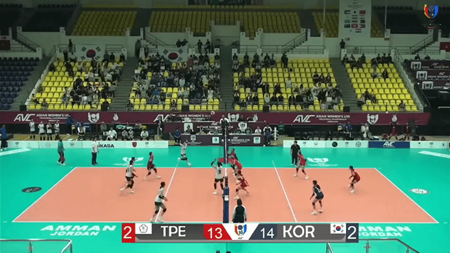 U-16 여자배구 아시아선수권 대회 결승전에서 5세트 마지막 포인트를 따낸 뒤 선수들이 모두 코트에 드러누웠다. (출처: Asian Volleyball Confederation 유튜브)