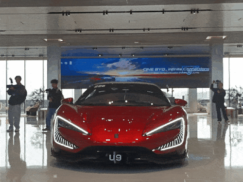 춤추는 양왕 U9(GIF) [촬영 임성호]