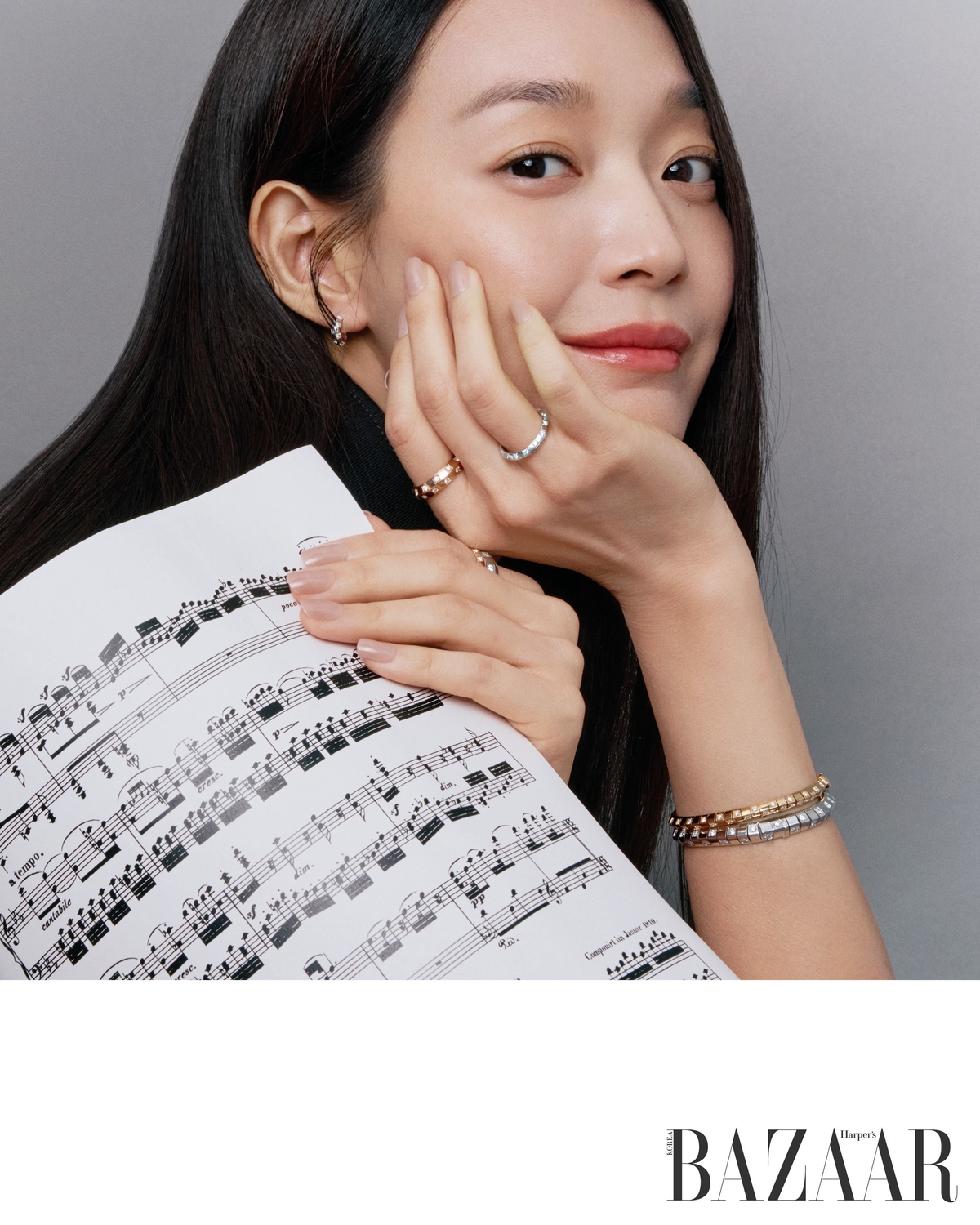 신민아 하퍼스 바자 12월호 커버