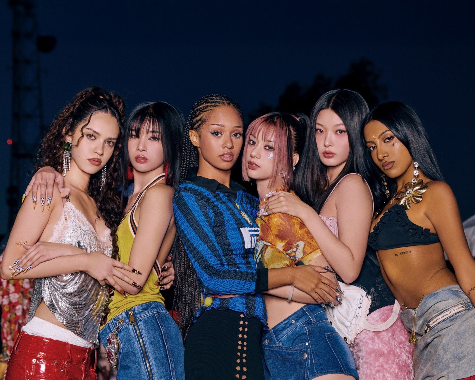 CATSEYE, along with Huntrix from 'K-POP Demon Hunters', secured the 'longest chart-in on Billboard Hot 100, 1st and 2nd place' as a girl group within the year. Photo courtesy | HYBE X Geffen
