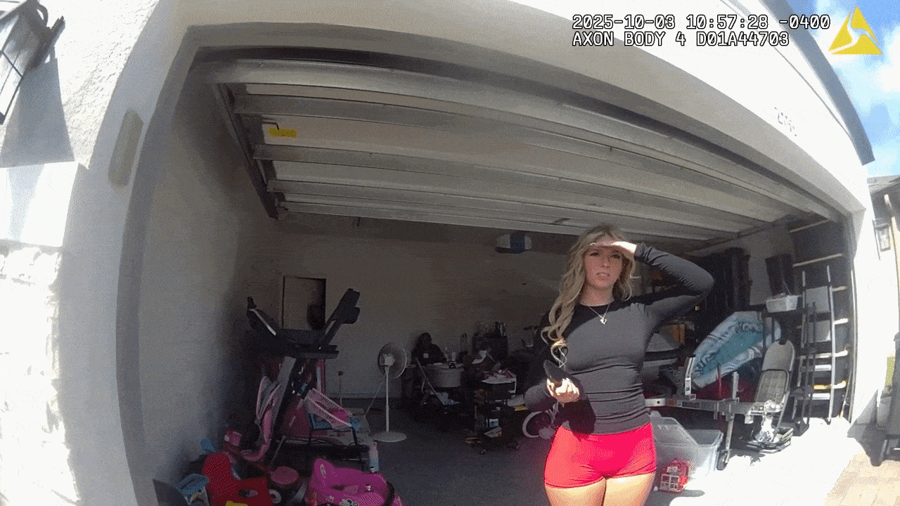 플로리다 뉴스머나비치 경찰이 19세 태라 애슐리 팔미에리를 자택 차고 앞에서 체포하는 순간. 보디캠에 포착된 이 장면은 공개 직후 SNS 전역으로 확산됐다. 출처=유튜브 ‘커프드 바이 캅스’