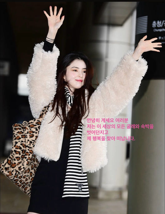 노란 수영복에 섹시한 몸매 어필하는 존예 처자