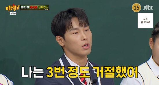 노란 수영복에 섹시한 몸매 어필하는 존예 처자