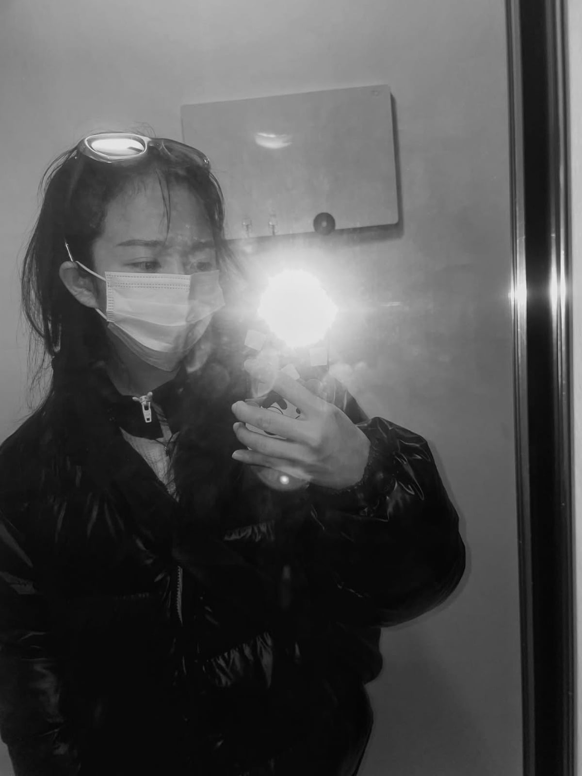 노란 수영복에 섹시한 몸매 어필하는 존예 처자