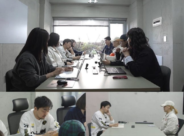 노란 수영복에 섹시한 몸매 어필하는 존예 처자