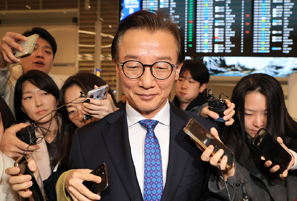 부산시장 선거 양강 구도 유지, 한파와 부동산 시장 전망 혼재