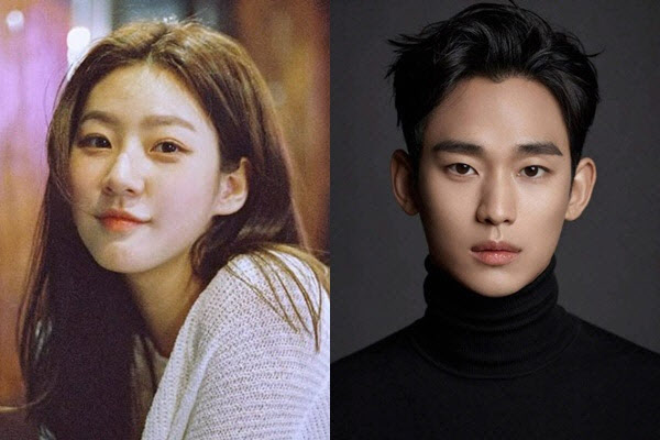 노란 수영복에 섹시한 몸매 어필하는 존예 처자