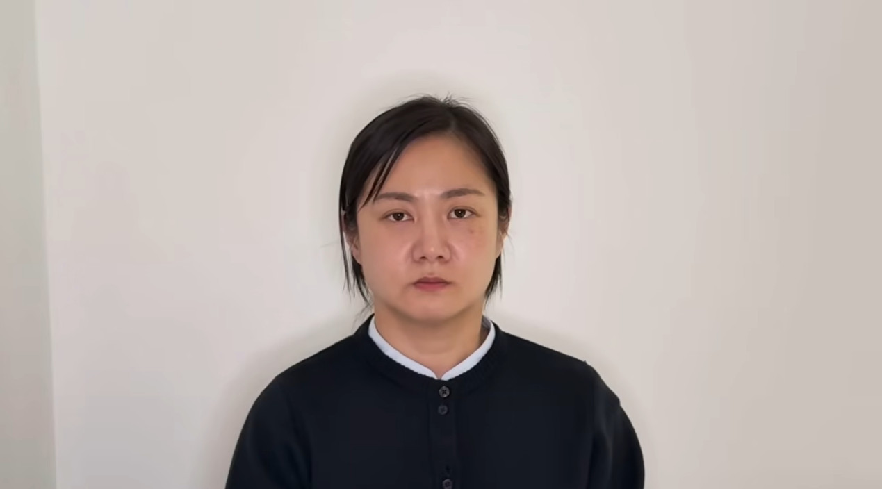 노란 수영복에 섹시한 몸매 어필하는 존예 처자