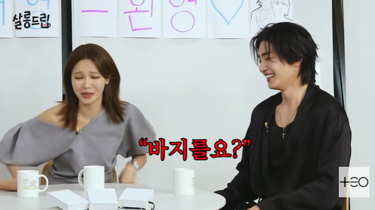 노란 수영복에 섹시한 몸매 어필하는 존예 처자