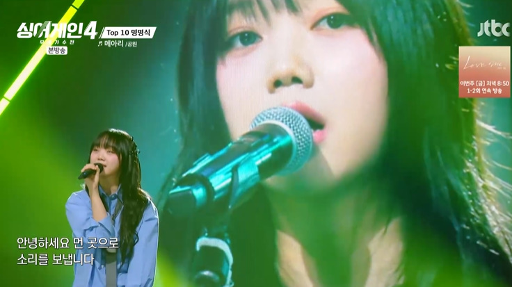 노란 수영복에 섹시한 몸매 어필하는 존예 처자