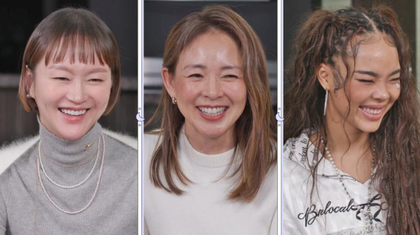 노란 수영복에 섹시한 몸매 어필하는 존예 처자