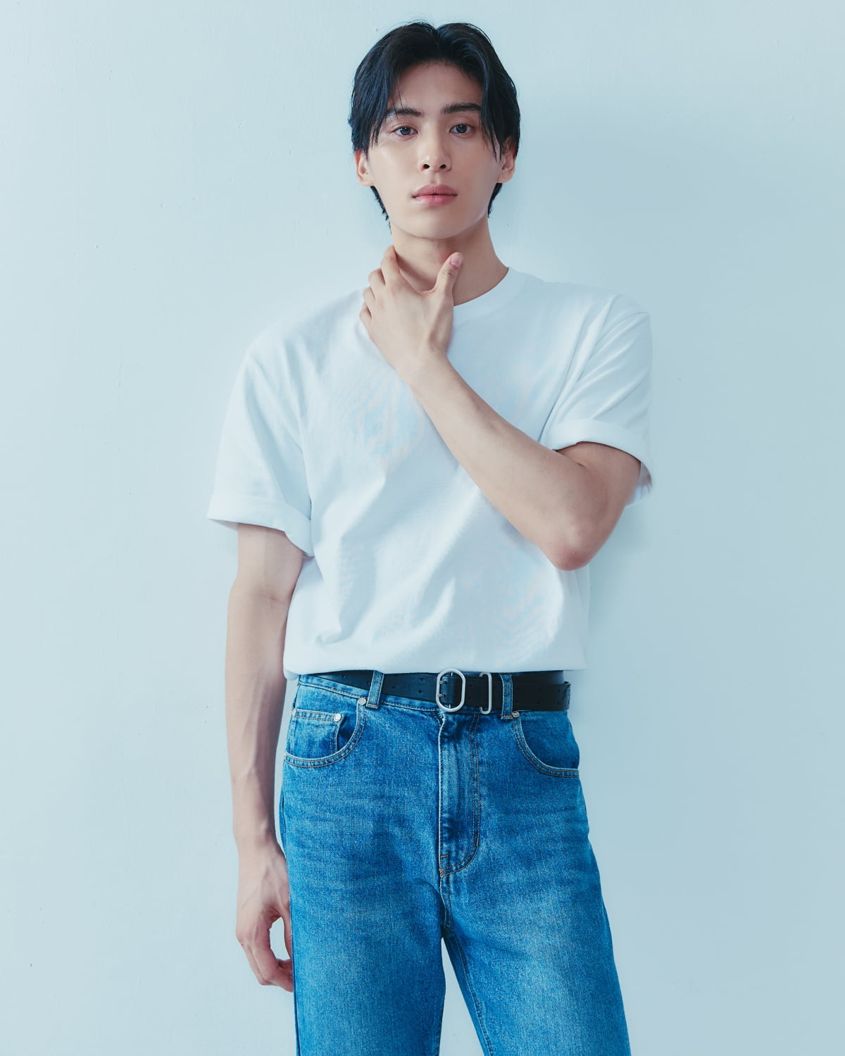 노란 수영복에 섹시한 몸매 어필하는 존예 처자