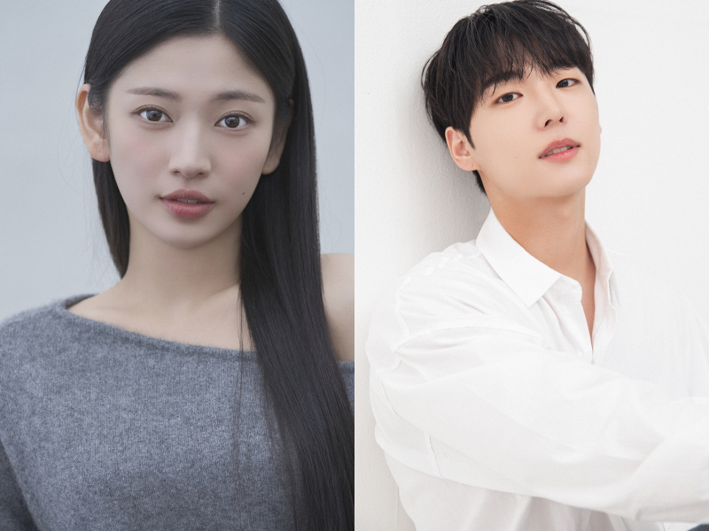 노란 수영복에 섹시한 몸매 어필하는 존예 처자